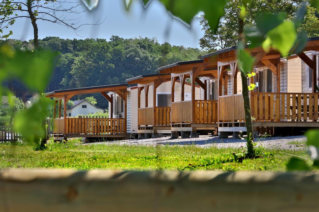 Kamp Slapic Hotel Duga Resa Phòng bức ảnh